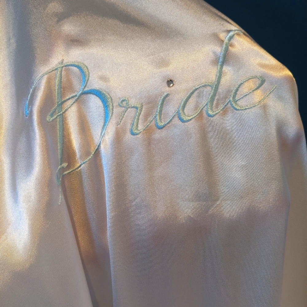 White silk BRIDE robe